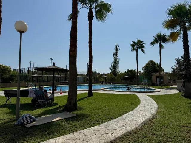 Acogedor Bungalow Semireformado en Los Balcones, Torrevieja — 23