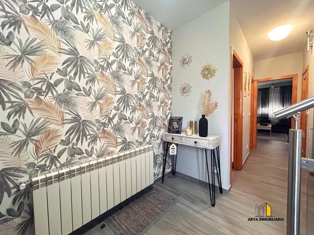 CHALET ADOSADO TOTALMENTE REFORMADO · CALIDAD, LUZ Y CONFORT — 9