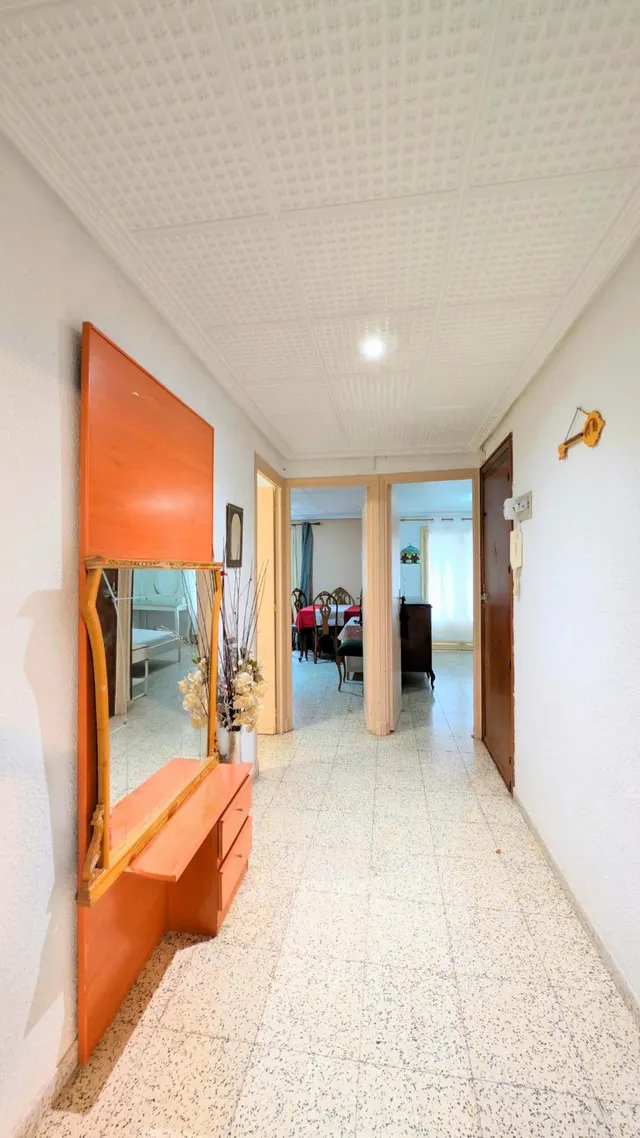 ¡ZONA CORAZÓN DE JESÚS, JUNTO A REINA VICTORIA¡  ¡PISO 3º REAL DE 3 DORMITORIOS DOBLES, 1 BAÑO Y BALCÓN¡ — 7