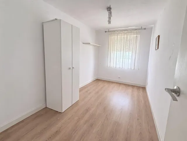 Piso de 3 dormitorios semi reformado en Miramar — 6