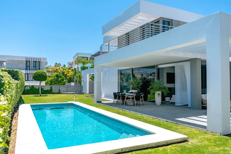 Villa 4 habitaciones 300m² en alquiler - Costa Del Sol