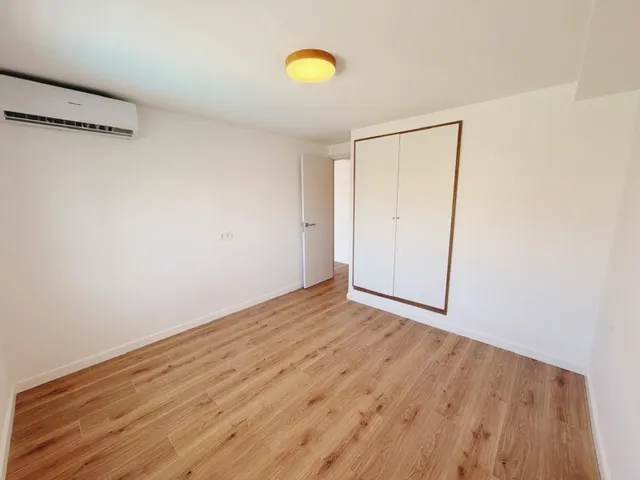 Piso en venta en Avenida de la Telefónica — 28