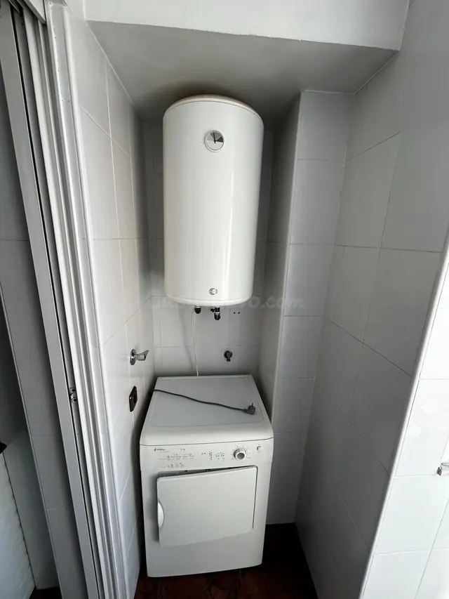 Empieza el curso estrenando piso | 4 habitaciones para estud - foto 4