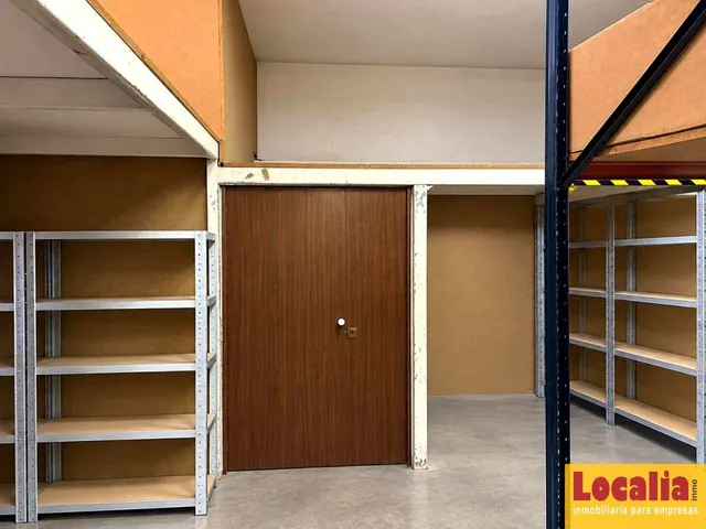 Amplio y versátil local en venta en Santander — 10