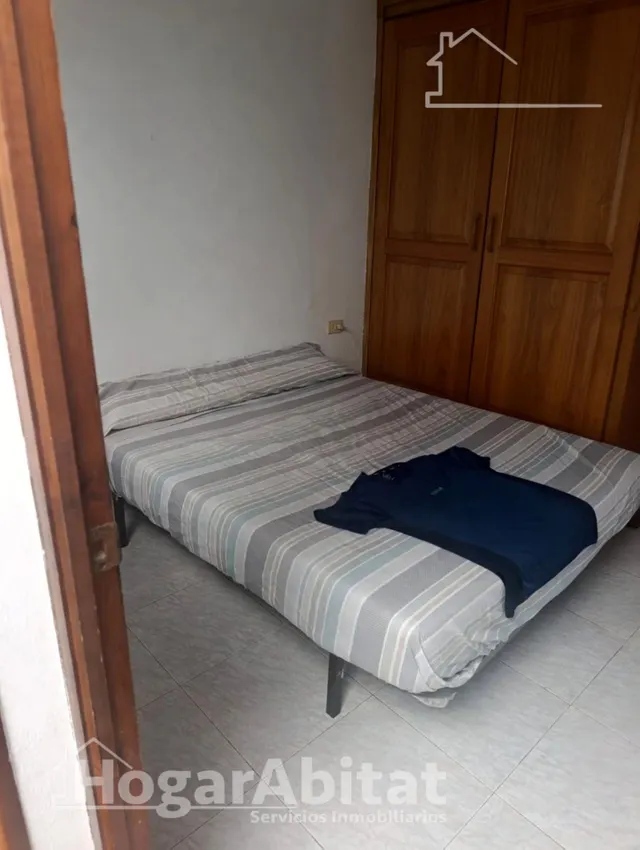 ACOGEDORA CASA CON 4 DORMITORIOS Y VISTAS AL CASTILLO — 12
