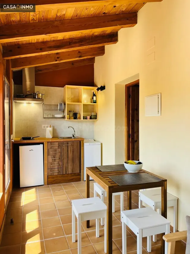 Se alquila apartamento con encanto en las afueras de Benabar