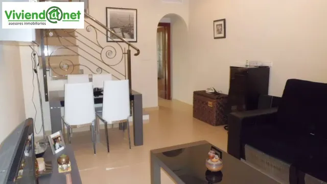 PRECIOSO DUPLEX EN URBANIZAC.CON PISCINAS Y JARDINES — 3