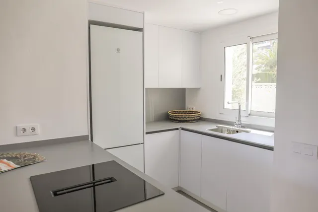 VIVIENDA OBRA NUEVA DE 1 HABITACIÓN CON TERRAZA, GARAJE Y PISCINA EN MODERNO RESIDENCIAL EN DENIA !! — 12