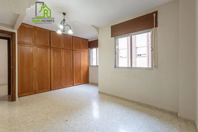 Espacio, luz y comodidad en una vivienda con grandes posibilidades en zona Alcampo — 14