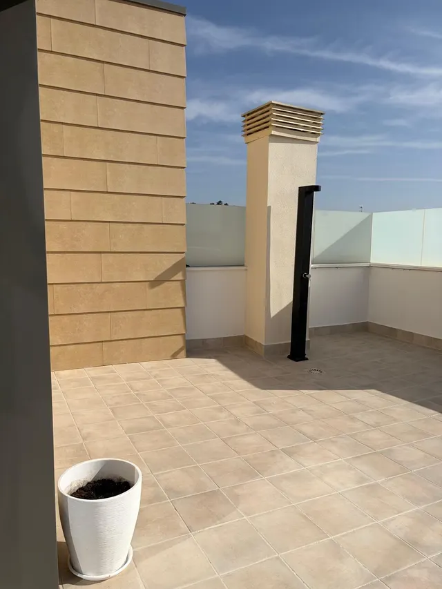 Exclusivo Ático con Vistas Panorámicas y Dos Terrazas — 33
