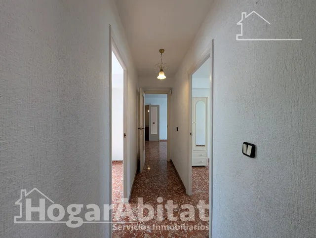 ACOGEDOR ÁTICO CON ASCENSOR JUNTO AV. DE ALCOY — 38