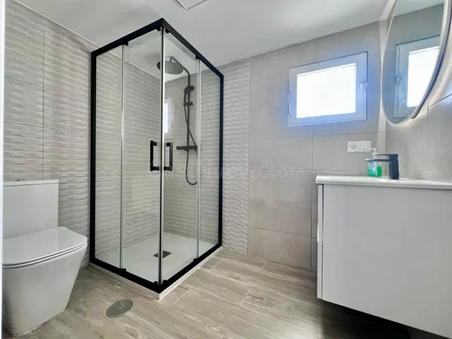 Villa de 5 dormitorios y 4 baños en San Miguel de Salinas (Alicante) — 39