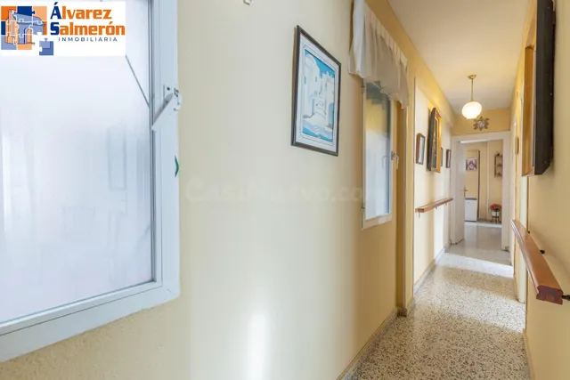 Piso 3 habitaciones en Calle Santa Margarita, junto Cmno. Bajo de Huétor — 2
