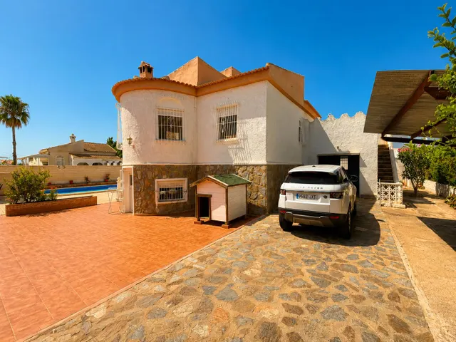 Villa 5 habitaciones 200m² en venta - La Siesta - El Salado - Torreta — 28