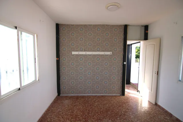 ¡OPORTUNIDAD EN COÍN! LOCAL COMERCIAL CON GRANDES POSIBILIDADES — 22