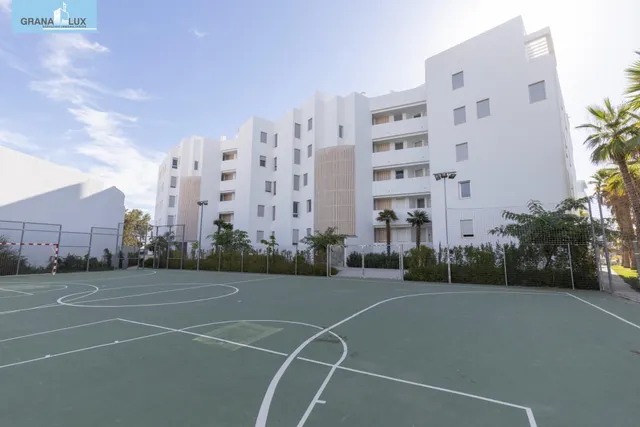 Piso con gran terraza y vistas al Campo de Golf — 50