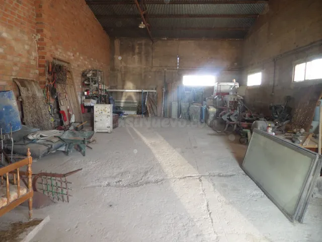 Nave industrial 250m² en venta - Argamasilla de Alba - foto 2