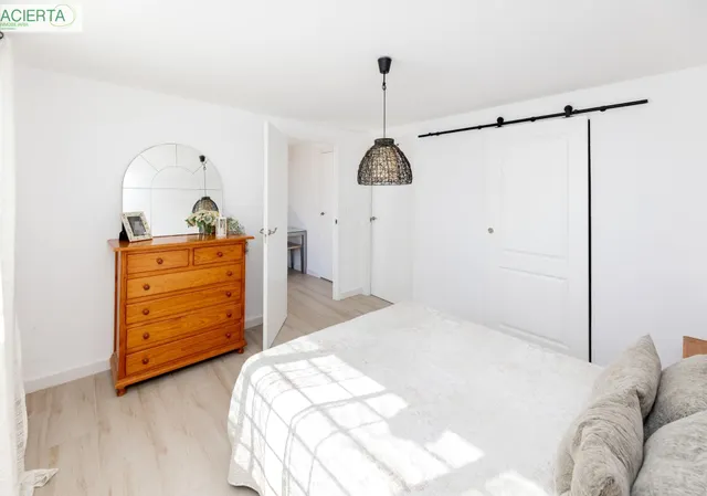 Bonita Casa en Nivar — 33