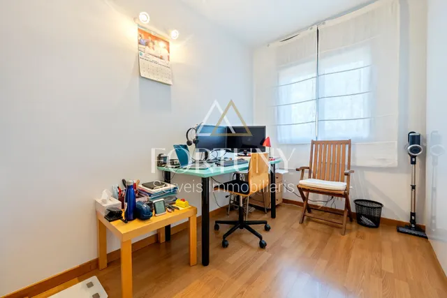 Dúplex en venta Calle Teresa de Calcuta, Reus. — 26
