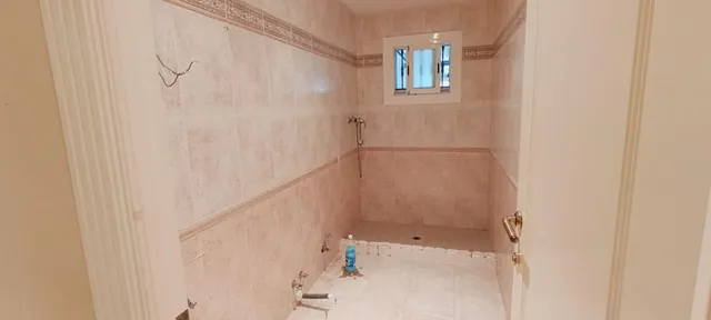 Dos casas en  una  peña las aguilas -Elche — 17