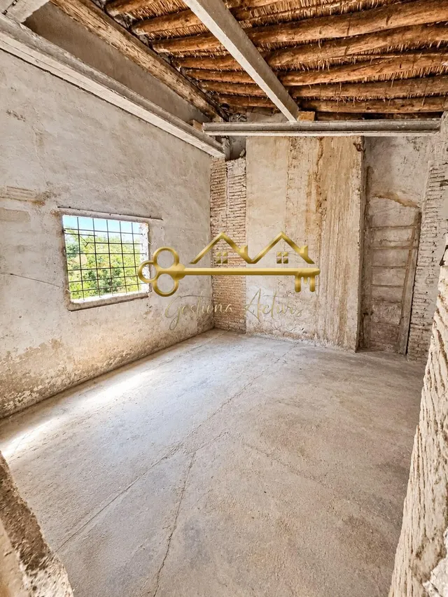 ENCANTADORA CASA DE PUEBLO CON PATIO Y MUCHO ENCANTO — 14