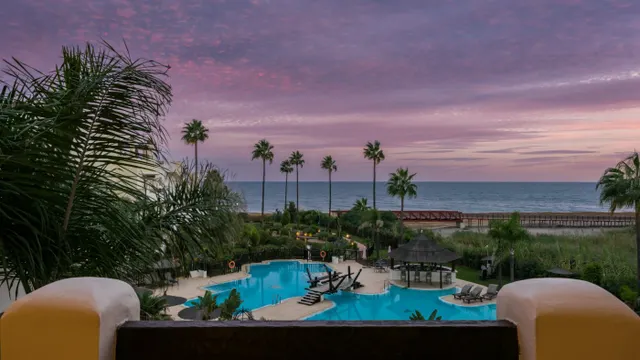 APARTAMENTO TOTALMENTE REFORMADO CON VISTAS DESPEJADAS AL MAR EN VENTA EN BAHÍA DEL VELERÍN, ESTEPON — 38