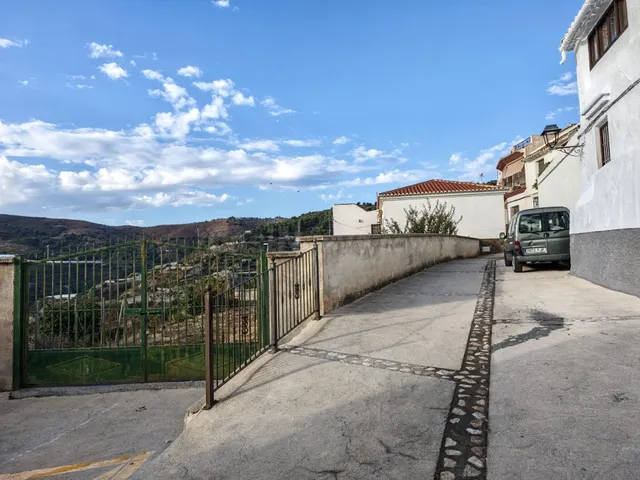 DOS SOLARES INDEPENDIENTES EN EL CASCO ANTIGUO DE GUALCHOS - foto 3