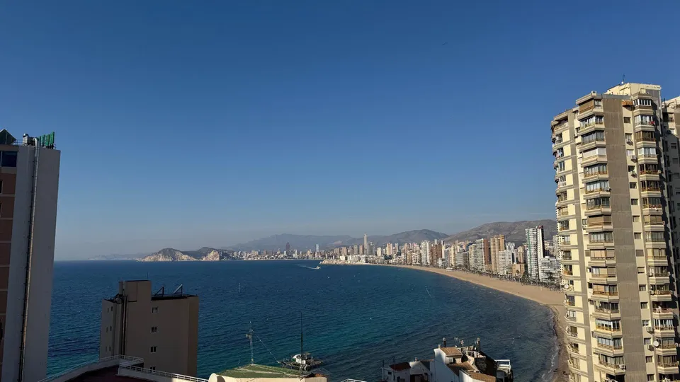 Apartamento reformado con vistas espectaculares Levante Benidorm! www.euroloix.com