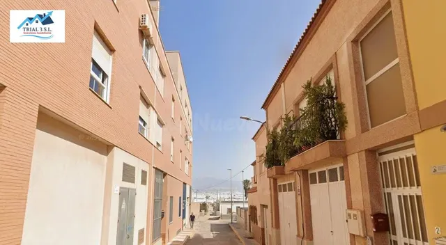 Piso en venta Roquetas de Mar: oportunidad única sin posesión — 2