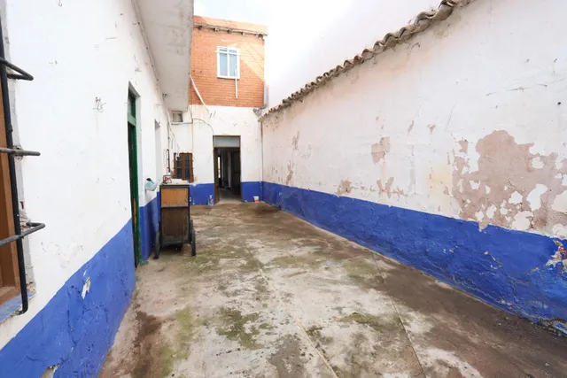CASA PARA REFORMA ÍNTEGRA PRÓXIMA A PLAZA DEL ARENAL CON 375 m2 DE PARCELA Y 225 m2 DE PATIO — 18