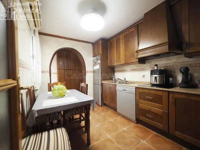 Amplio Adosado en Tomelloso, Ideal para Familias - €190.000 - foto 4