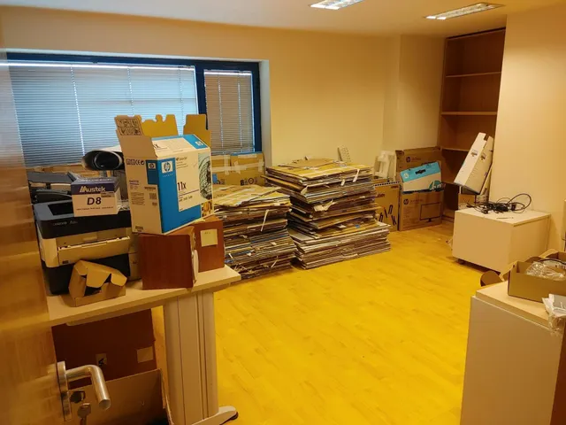 Local comercial 389m² en venta - Santa Margarita-Los Puentes — 47