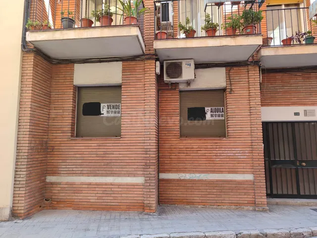 OFICINAS Y DESPACHOS EN ZONA CENTRO- TOTALMENTE ACONDICIONAD
