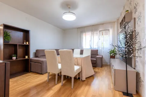 VENTA DE AMPLIO PISO EN - AVDA. CIRCUNVALACIÓN -- ALHENDÍN