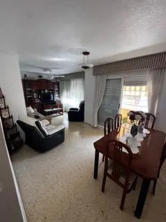 Gran apartamento familiar de 3 dormitorios, 2 baños y parking techado. A 500m de la playa — 12