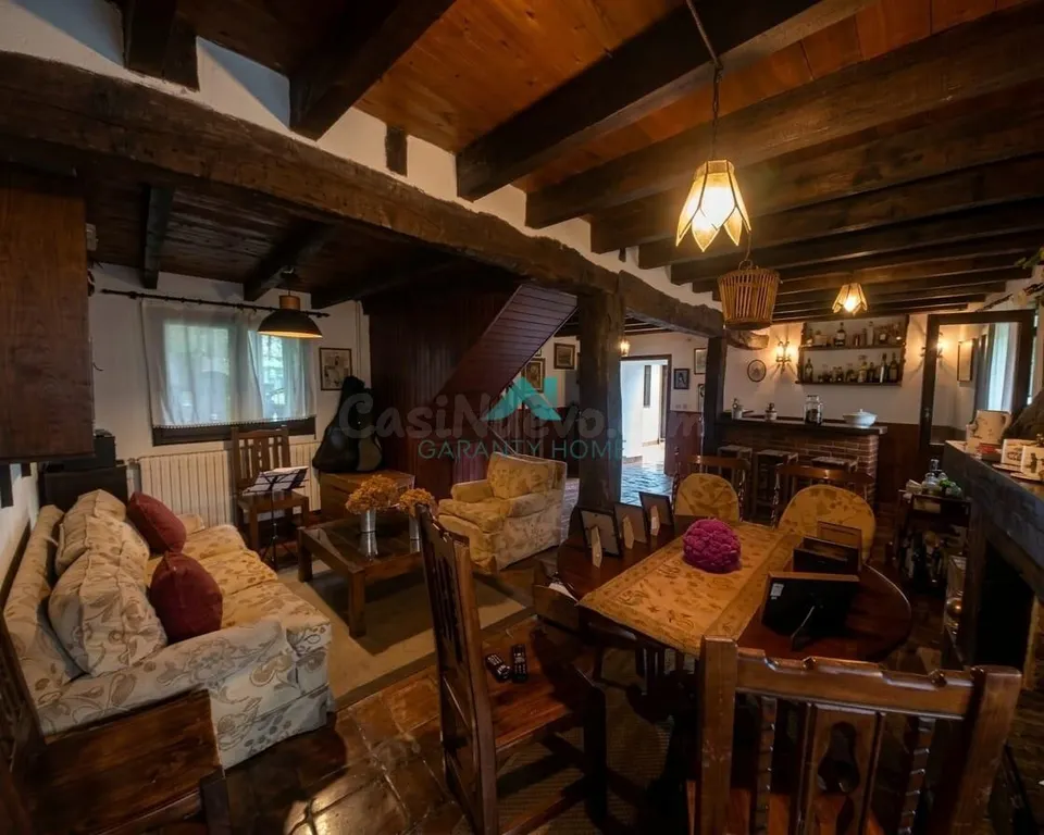 Se vende casa con jardín en Rada (Voto)