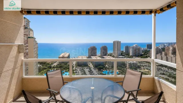 UN BALCÓN AL MEDITERRÁNEO EN LA PLANTA 17 — 2