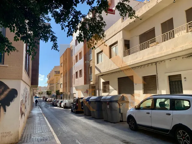 LOCAL EN BASTO EN CALLE LA ROSA — 14