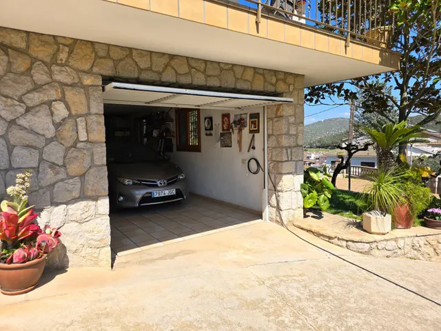 Distinción, privacidad y estilo en el corazón de Canyelles – Una finca excepcional — 42