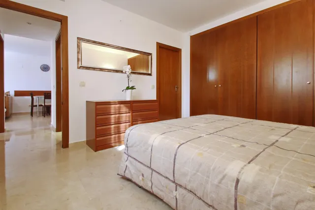 Soleado apartamento con vistas a la piscina en La Entrada, Punta Prima, Costa Blanca — 26