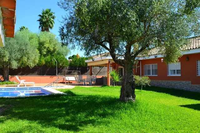 Un hogar en Espartinas para disfrutar dentro y fuera de casa — 11