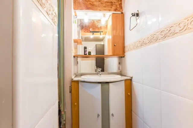 Casa con garaje, terraza y mucho potencial en los ramos — 21