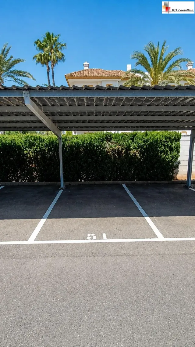GRAN ÁTICO CON 3 TERRAZAS EN URBANIZACIÓN DE LUJO — 26