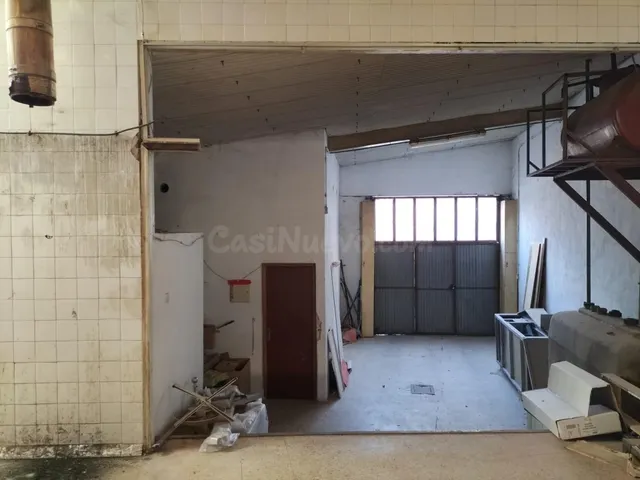 MONCASA VENDE Oportunidad, nave con terreno - foto 5