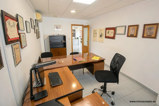 ¡Novedad! Venta de entresuelo, zona Reyes Católicos, 146 m2 — 20