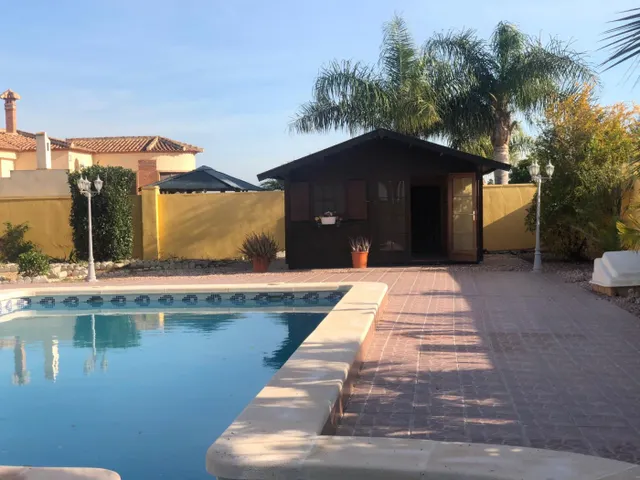 CHALET DE LUJO CON MUY BUENA ORIENTACION EN LUGAR MUY TRANQUILO — 5