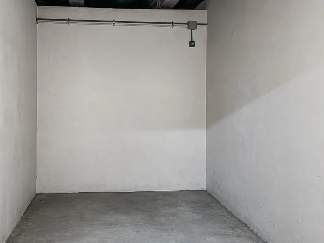 Piso con garaje y trastero en torre en Elviña — 26
