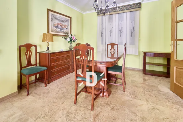 SE ALQUILA BONITA VIVIENDA EN BENETUSSER — 3