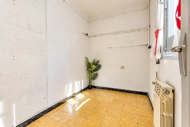 Pis en venta a zona Passeig Verdabuer — 24