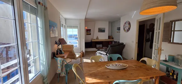 Exclusivo apartamento reformado con vistas al mar y al puerto en el corazón de L’Ametlla de Mar — 6